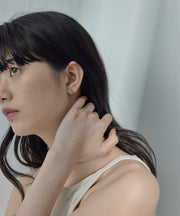普段使いはもちろん、オケージョンにも使いやすい幅広く活躍するアイテム