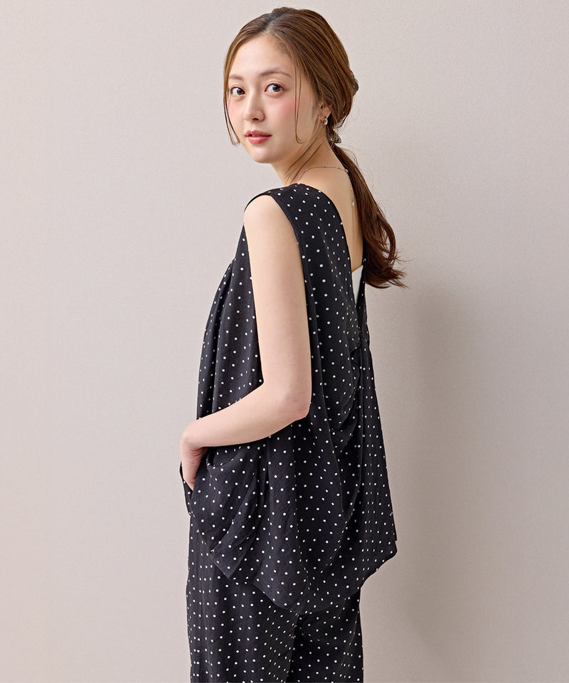 ブラック系1 / 身長：160cm