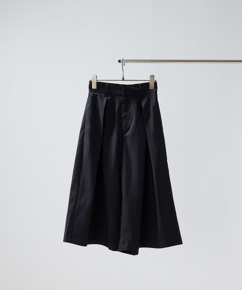 【大人のハーフパンツデビューに】ツイルタックバミューダパンツ
