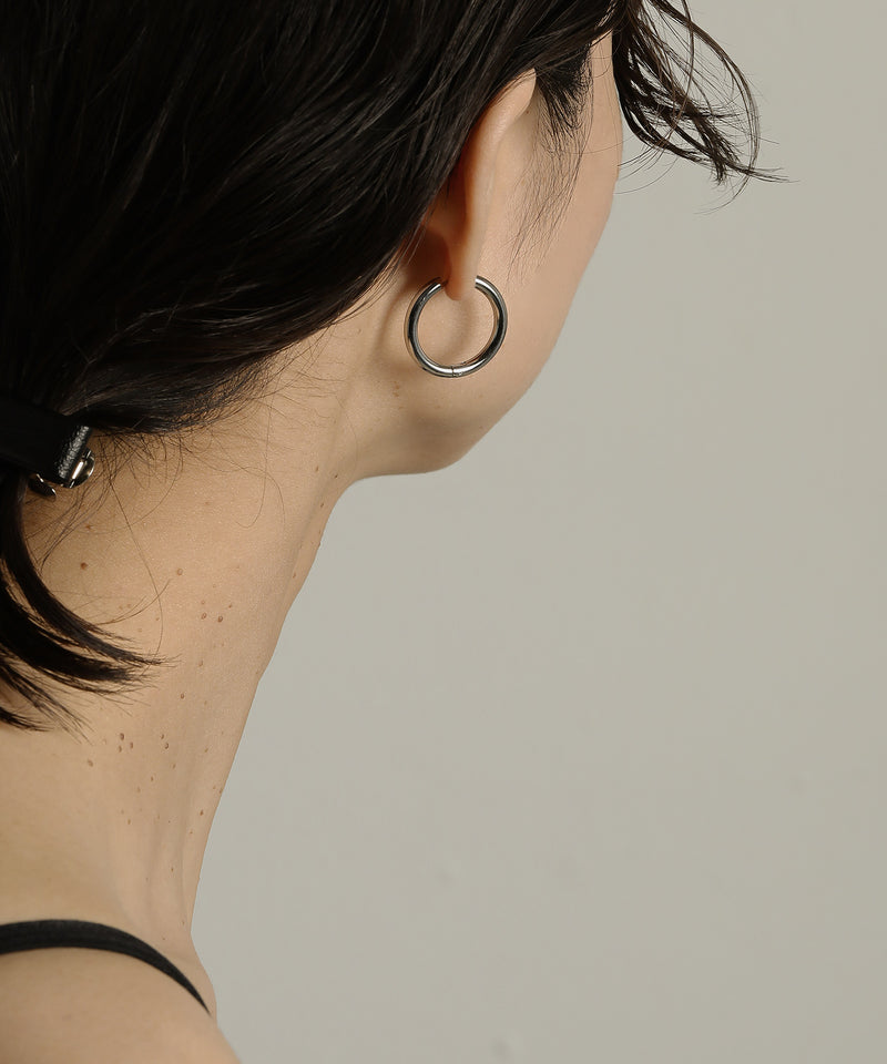 カラー：シルバー　太さ：3mm　直径：24mm