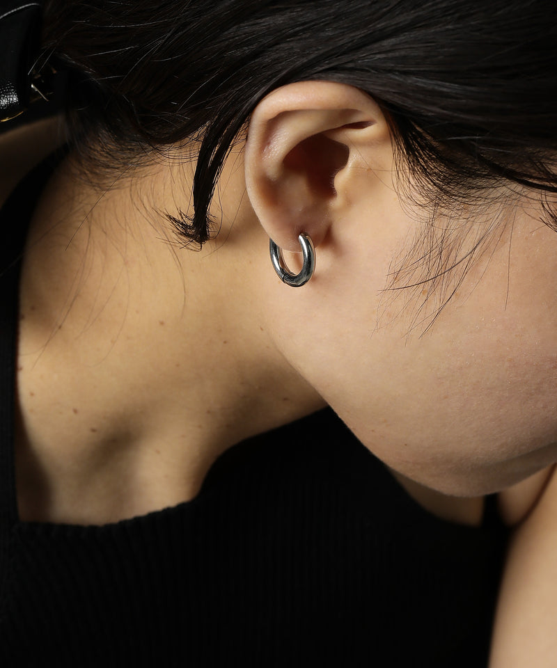 カラー：シルバー　太さ：3mm　直径：16mm