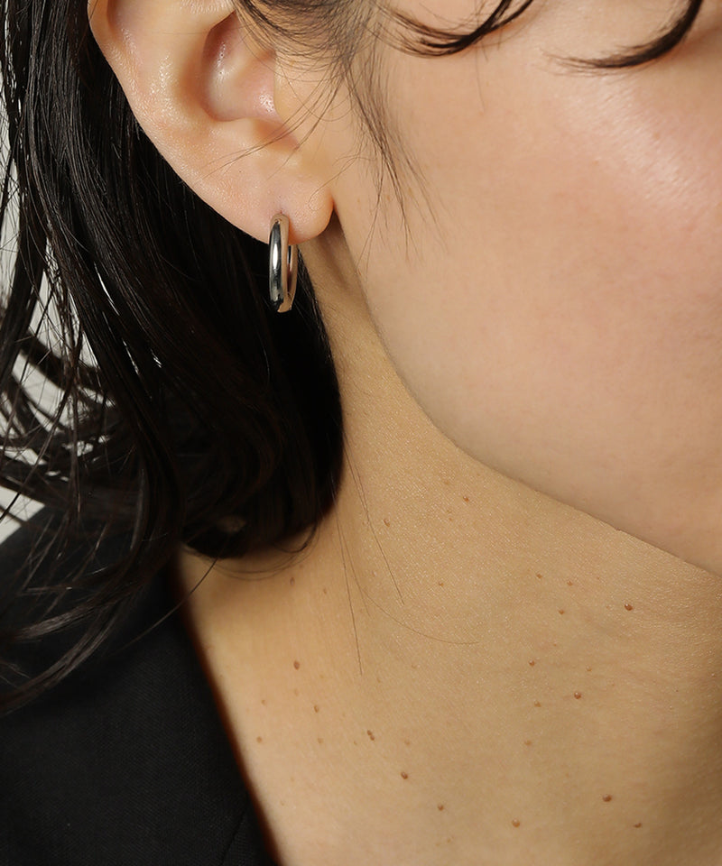 カラー：シルバー　太さ：3mm　直径：18mm