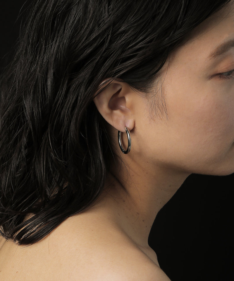 カラー：シルバー　太さ：3mm　直径：26mm