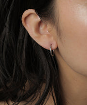 カラー：シルバー　円直径：1.3㎝