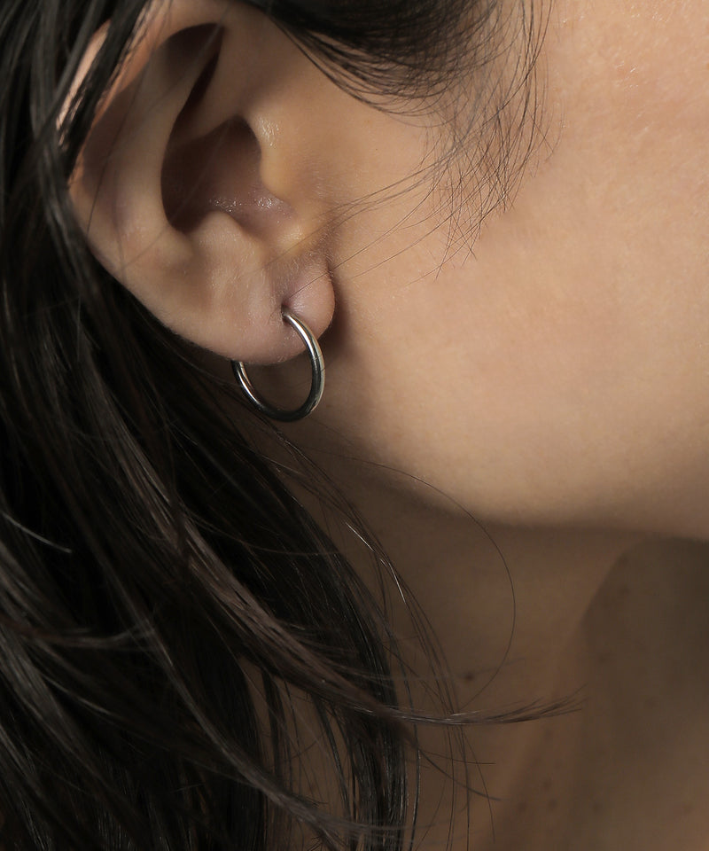 カラー：ゴールド　円直径：1.3㎝