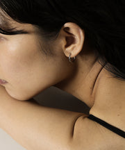 カラー：シルバー　円直径：1.5㎝