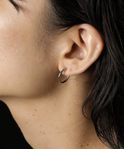 カラー：シルバー　円直径：1.5㎝