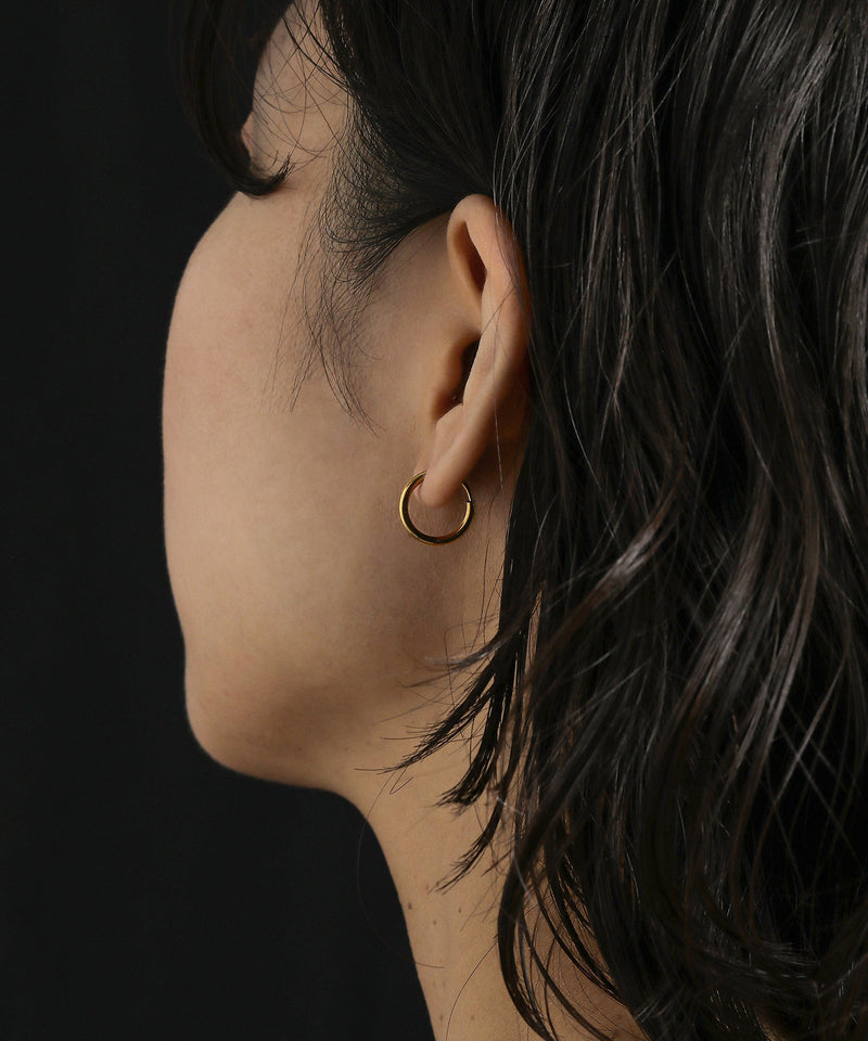 カラー：ゴールド　円直径：1.3㎝