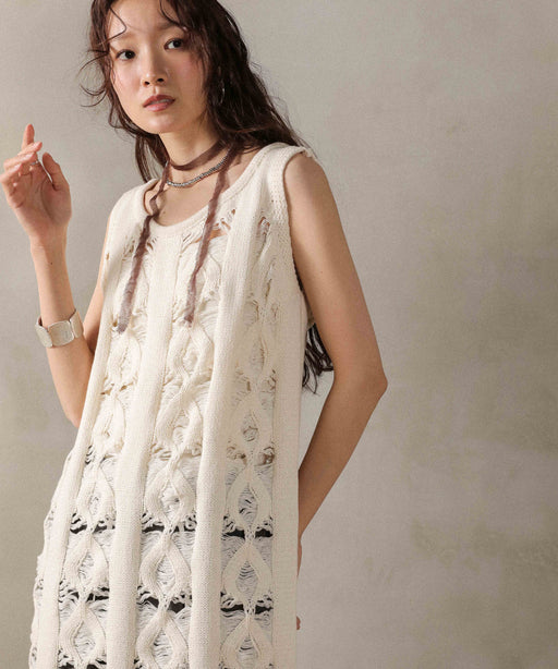 アイボリー<br>身長:162cm