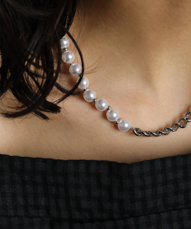 素肌にすっと馴染むスキンアクセ