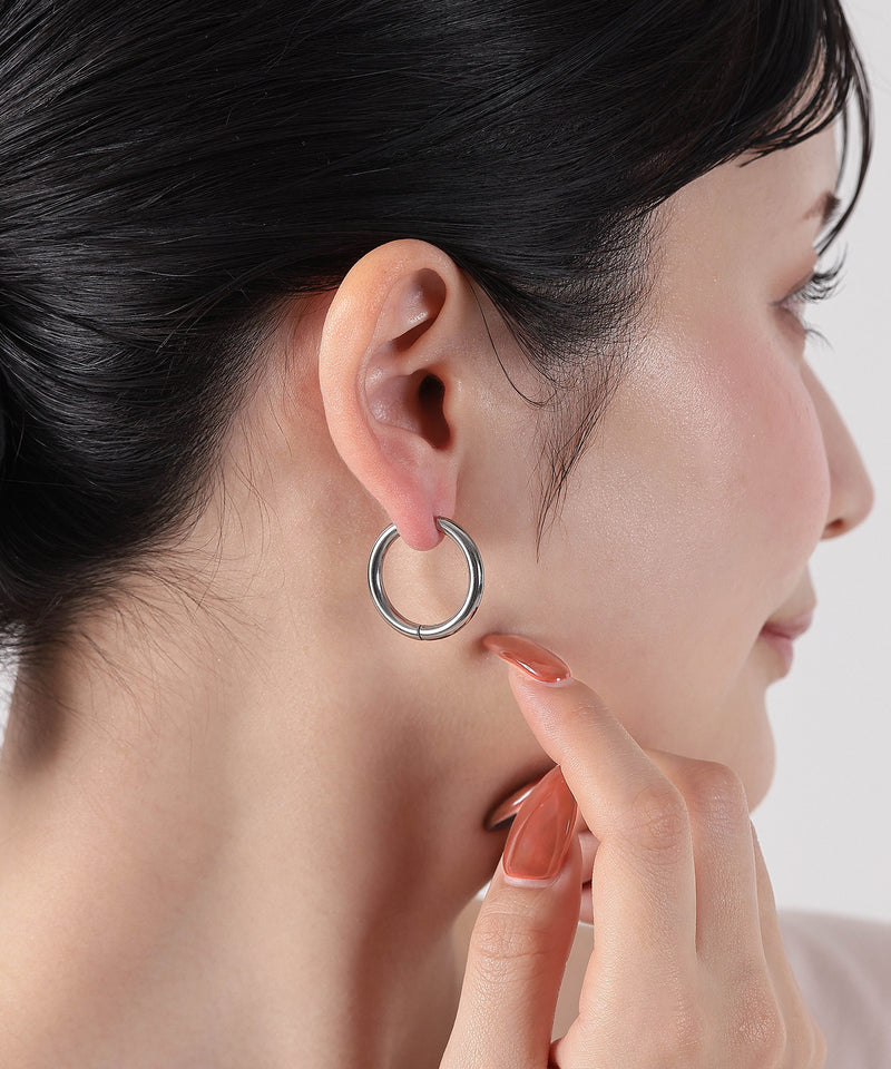 カラー：シルバー　太さ：3mm　直径：24mm