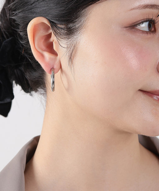 カラー：シルバー　太さ：3mm　直径：24mm