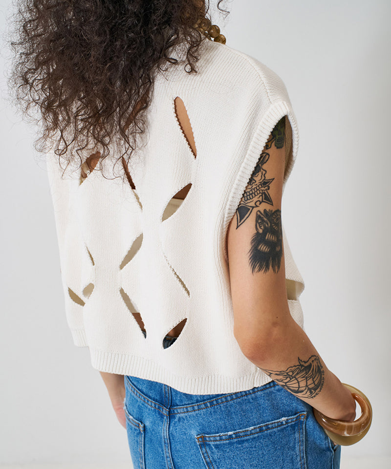 【YENN/イエン】CUT OUT PATTERN VEST/カットアウトパターンベスト