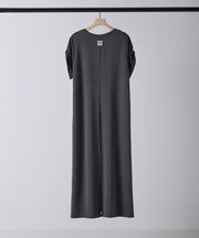 チャコールグレー