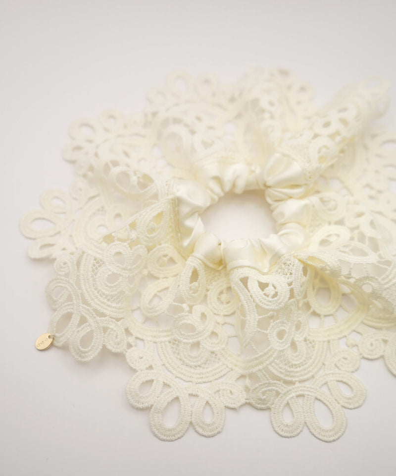 【CHIGNON/シニヨン】スカラップレースシュシュ