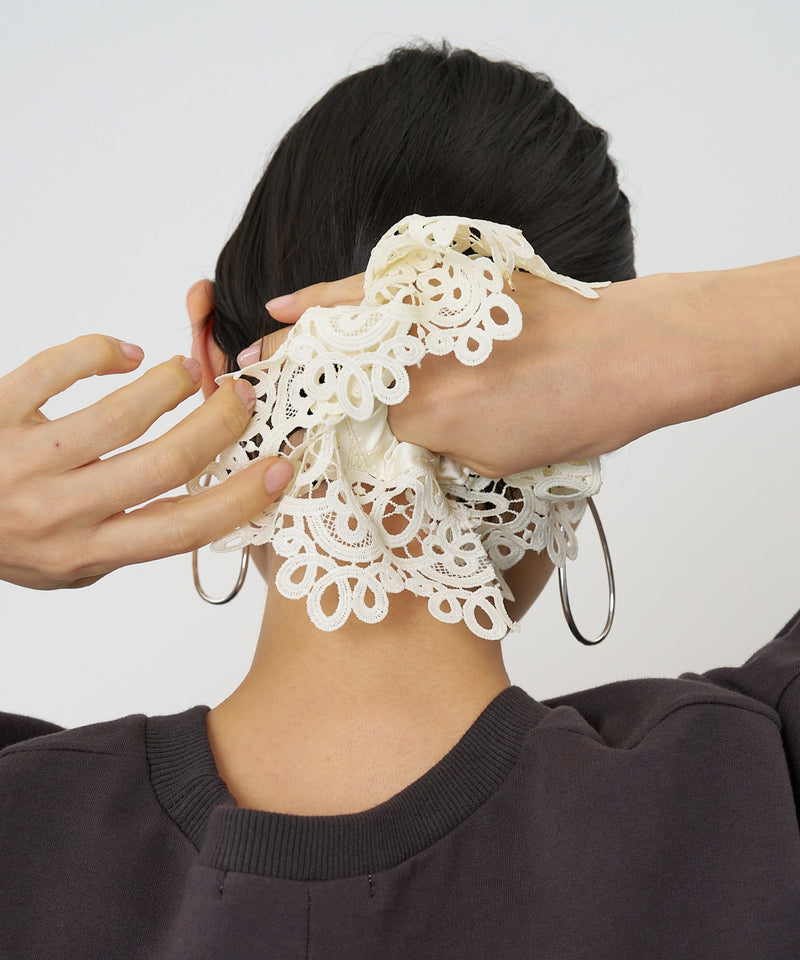 【CHIGNON/シニヨン】スカラップレースシュシュ