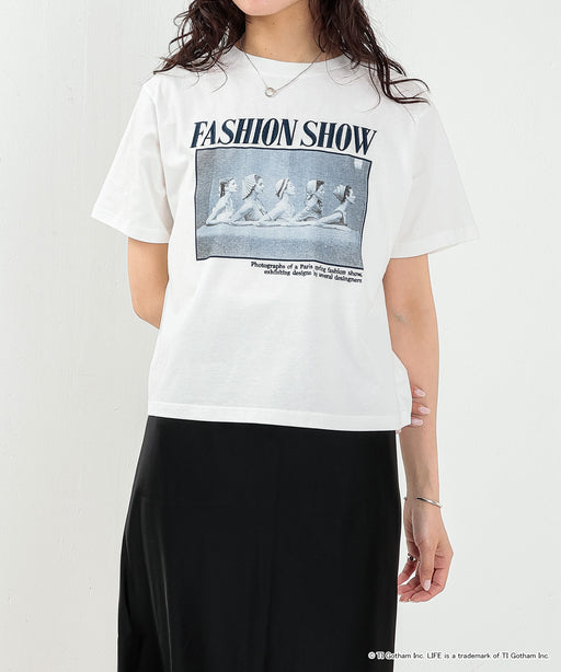 White / 身長 : 163cm