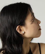 汗や水に強く変色しにくいためお風呂や温泉、海でもつけっぱなし◎