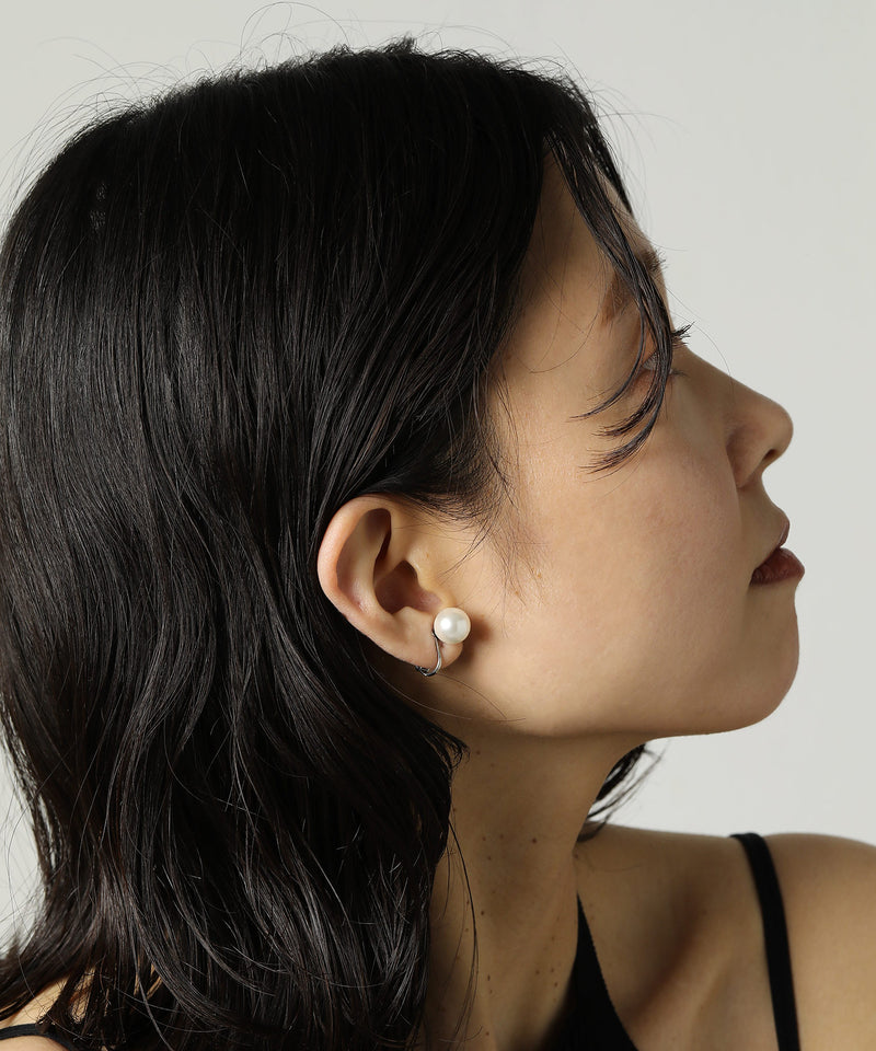 汗や水に強く変色しにくいためお風呂や温泉、海でもつけっぱなし◎