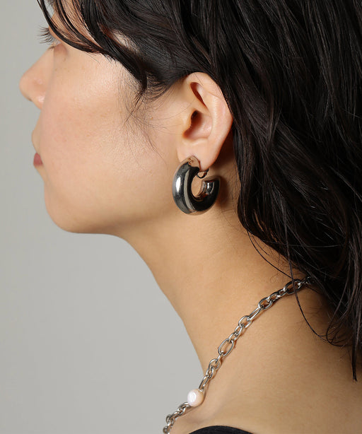 金属アレルギーを起こしにくいサージカルステンレス素材