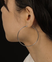 無駄のないシンプルなピアス