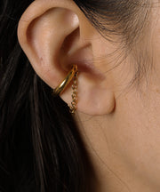 空気や汗に触れても錆びにくく熱や腐食にも強い素材