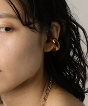 汗や水に強く変色しにくいためお風呂や温泉、海でもつけっぱなし◎