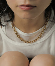 汗や水に強く変色しにくいためお風呂や温泉、海でもつけっぱなし◎