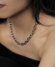 金属アレルギーを起こしにくいサージカルステンレス素材