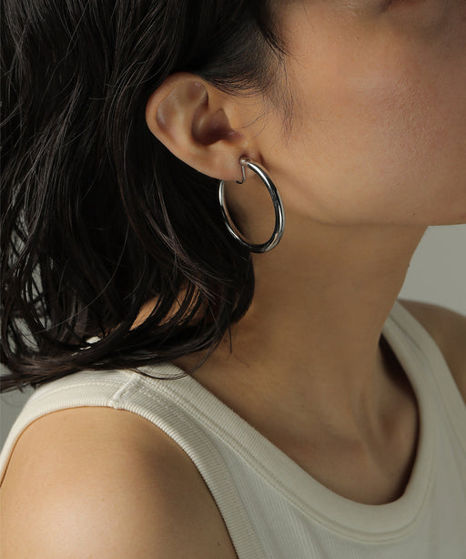 カラー：シルバー　サイズ：4cm