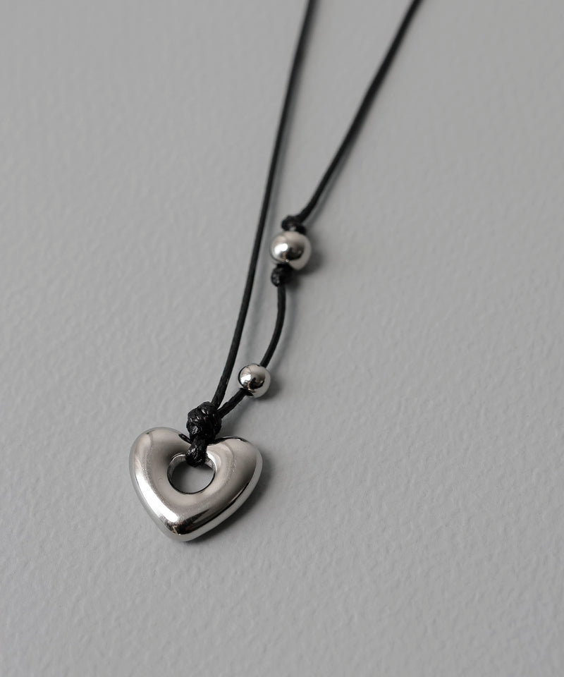 カラー：シルバー(ハートモチーフ)