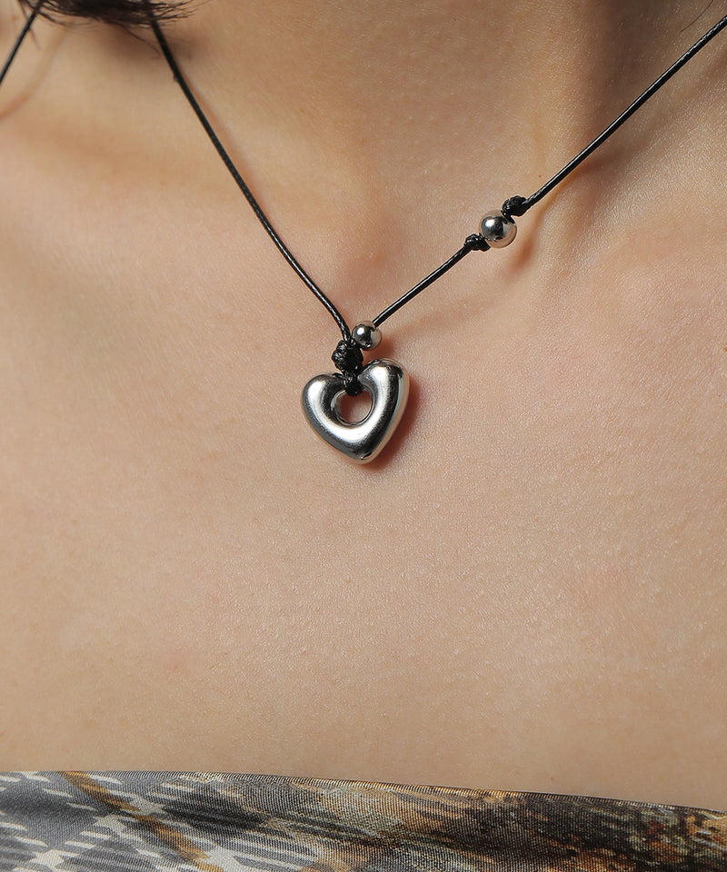 素肌にすっと馴染むスキンアクセ