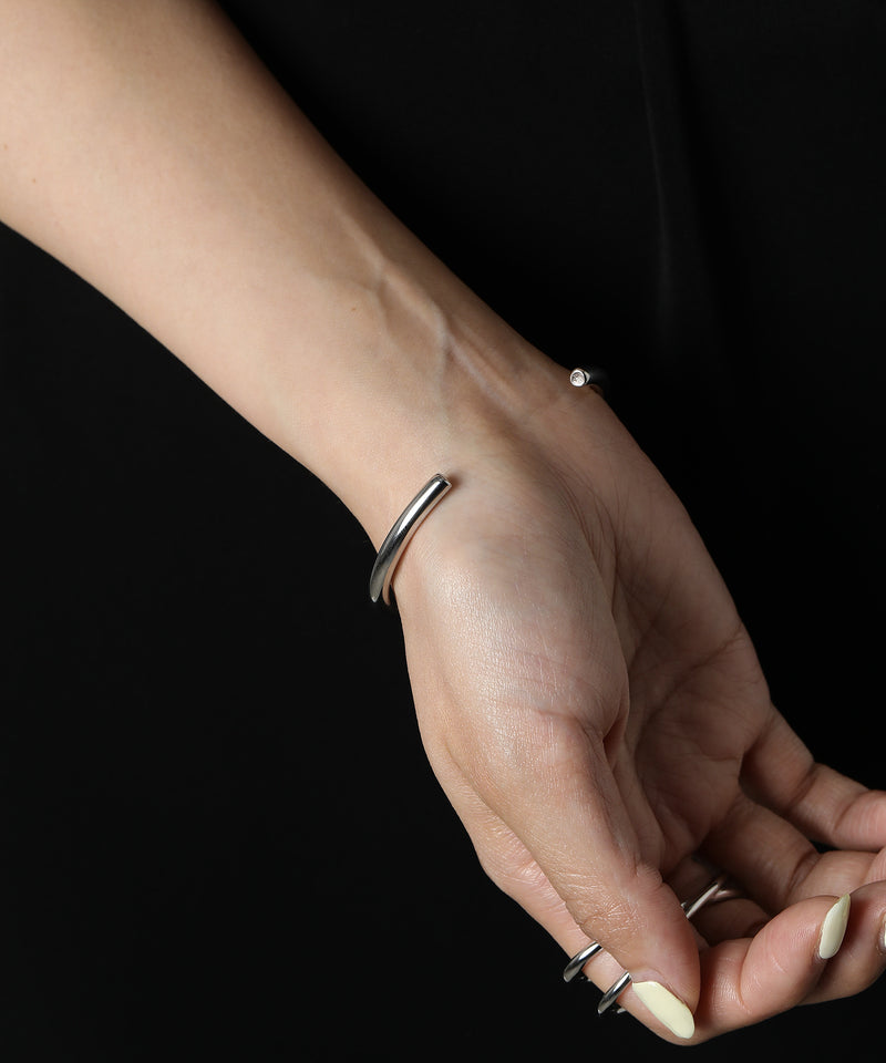 金属アレルギー対応 シンプルラインバングル サージカルステンレス