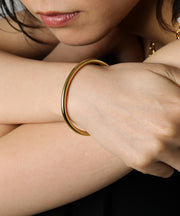 金属アレルギーを起こしにくいサージカルステンレス素材