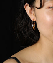 汗や水に強く変色しにくいためお風呂や温泉、海でもつけっぱなし◎