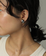 汗や水に強く変色しにくいためお風呂や温泉、海でもつけっぱなし◎