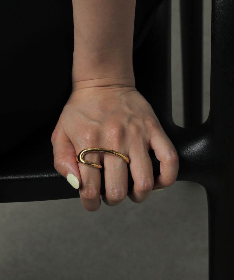 素肌にすっと馴染むスキンアクセ