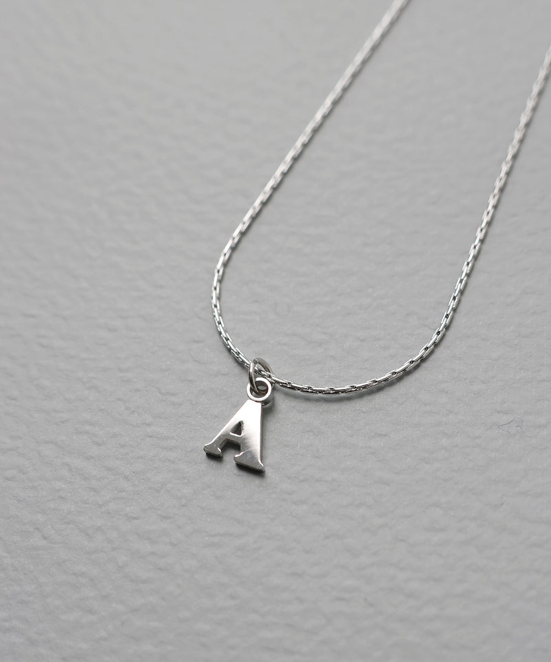 カラー：シルバー(イニシャルA)