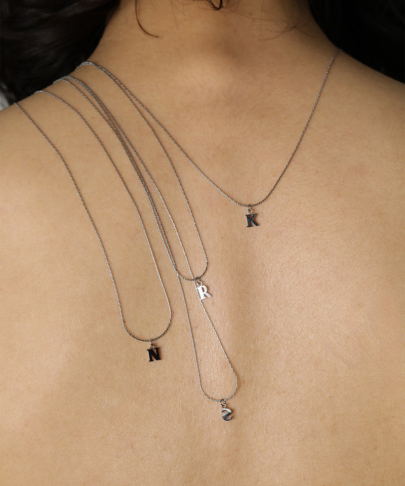 金属アレルギー対応 イニシャルネックレス サージカルステンレス