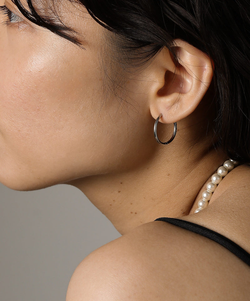 太さ：1.6mm　直径：18mm