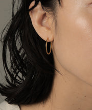 カラー：ゴールド　太さ：1.6mm　直径：23mm