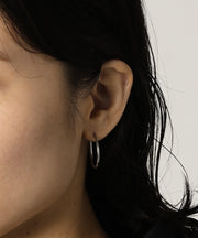 カラー：シルバー　太さ：1.6mm　直径：23mm