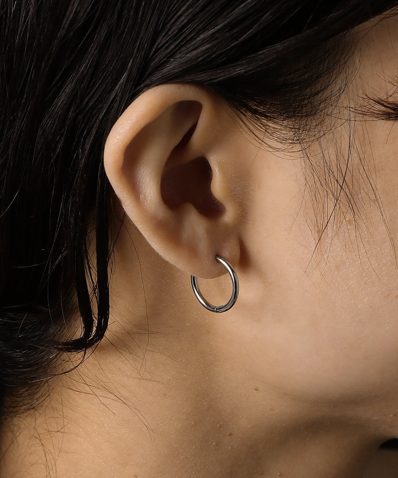 カラー：シルバー系4　太さ：1.6mm　直径：15mm