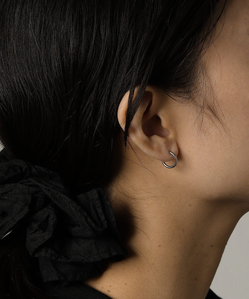 カラー：シルバー系6　太さ：1.6mm　直径：11mm