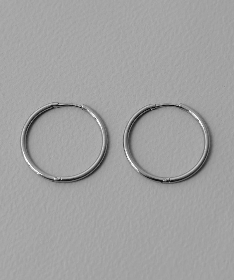 太さ：1.6mm　直径：23mm