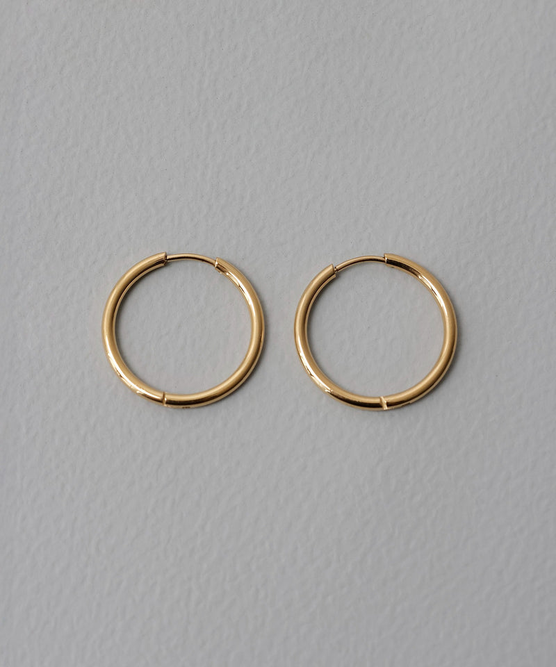 太さ：1.6mm　直径：18mm