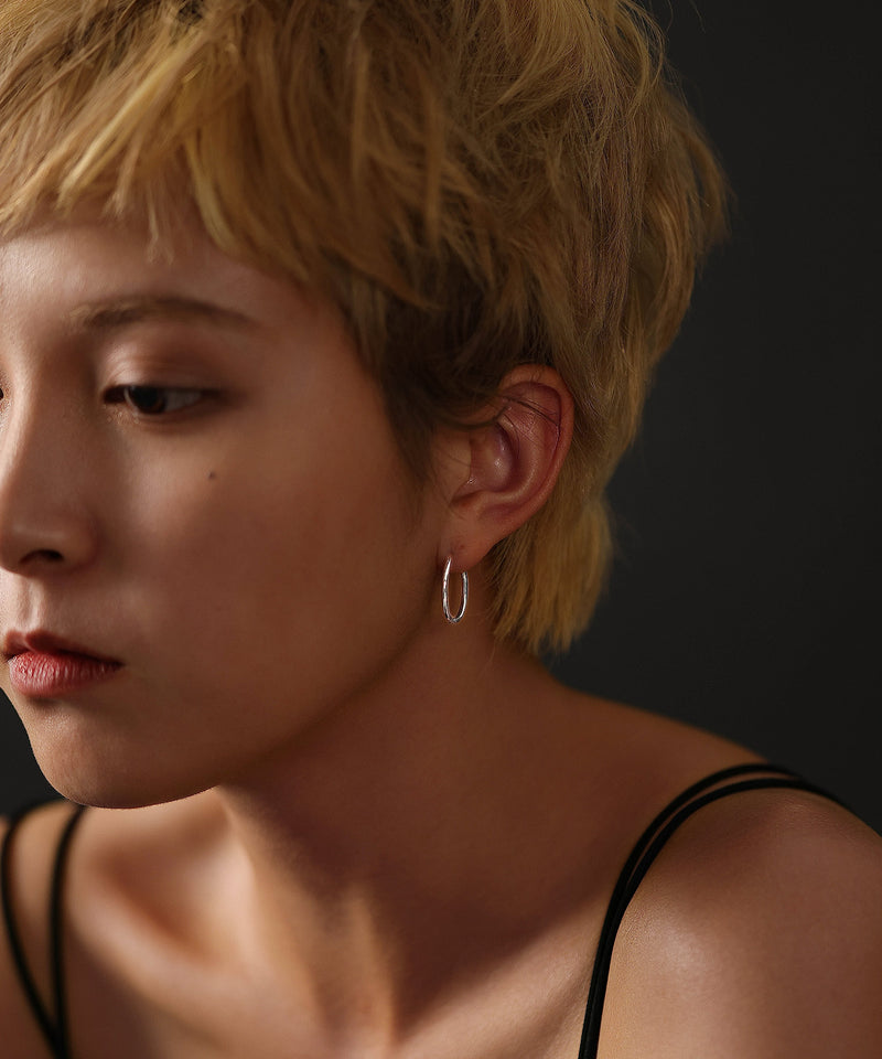 太さ：1.6mm　直径：18mm