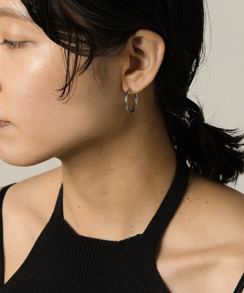 カラー：シルバー　太さ：2mm　直径：22mm