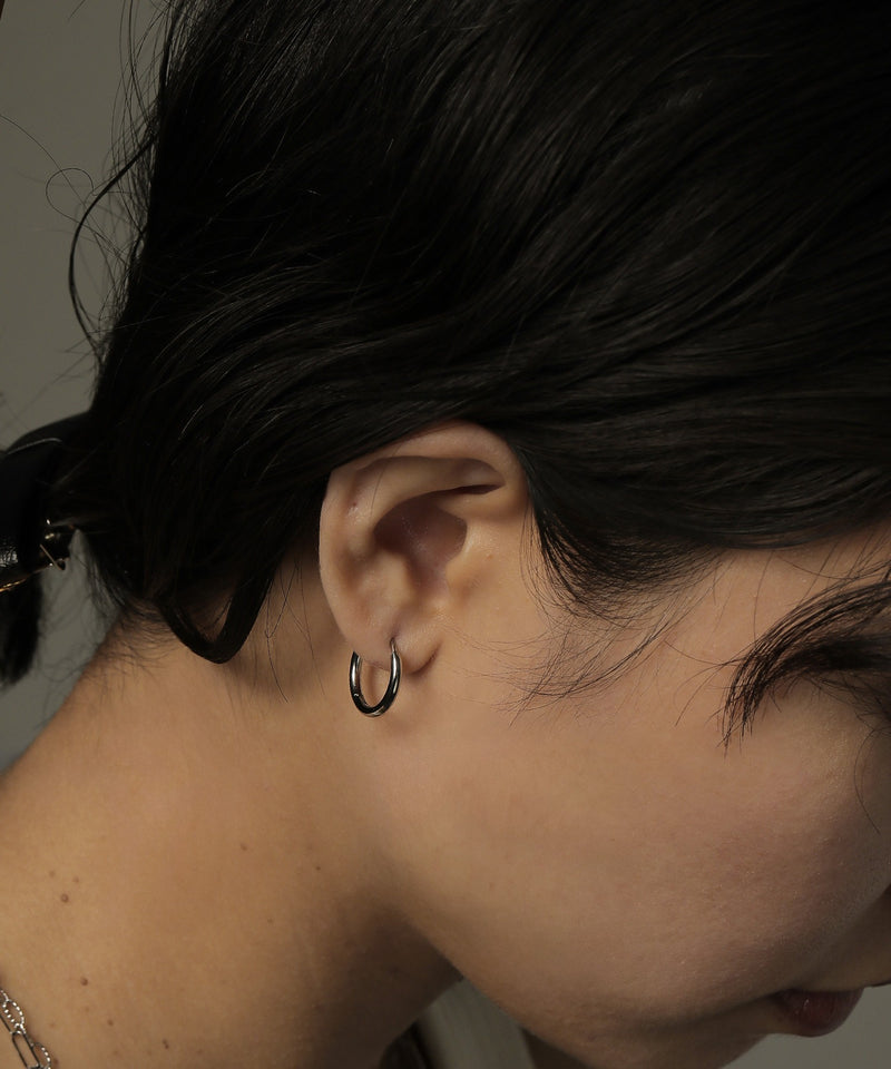 カラー：シルバー　太さ：2mm　直径：16mm