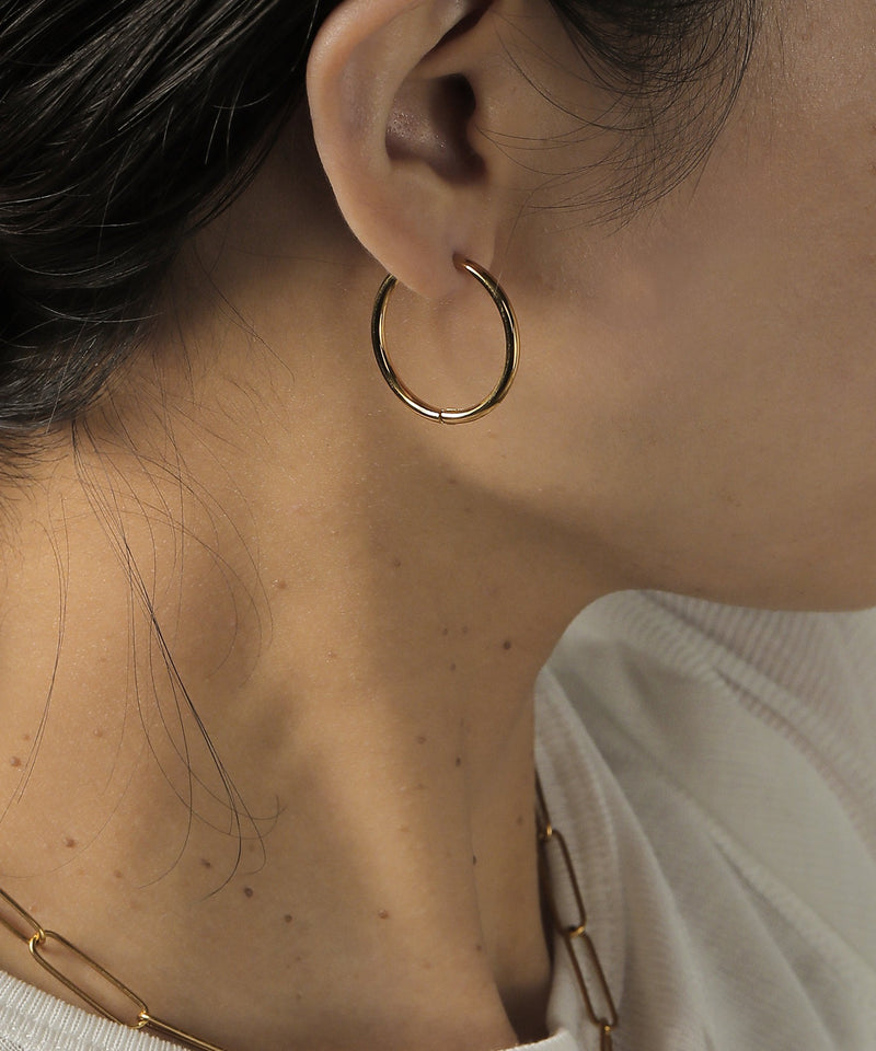 カラー：ゴールド　太さ：2mm　直径：24mm